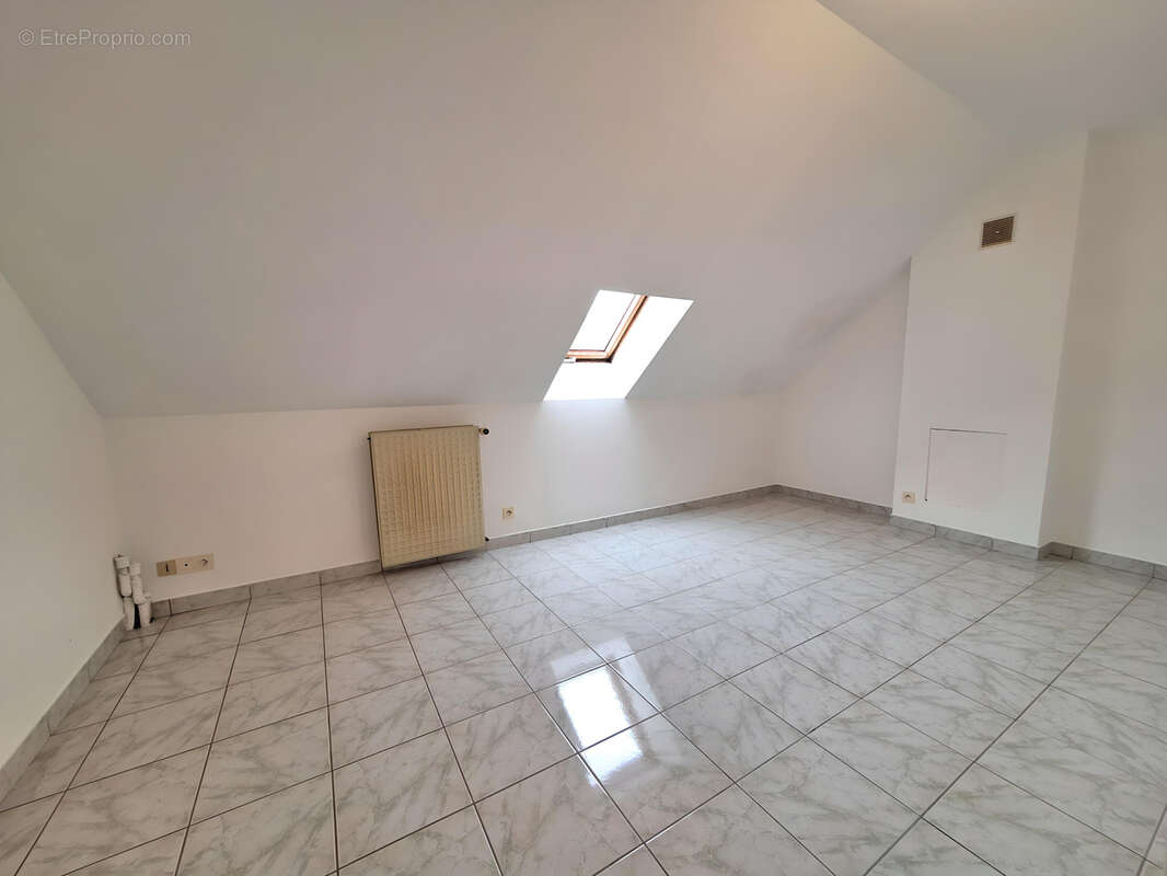 Maison à SAINTE-GEMMES-D&#039;ANDIGNE