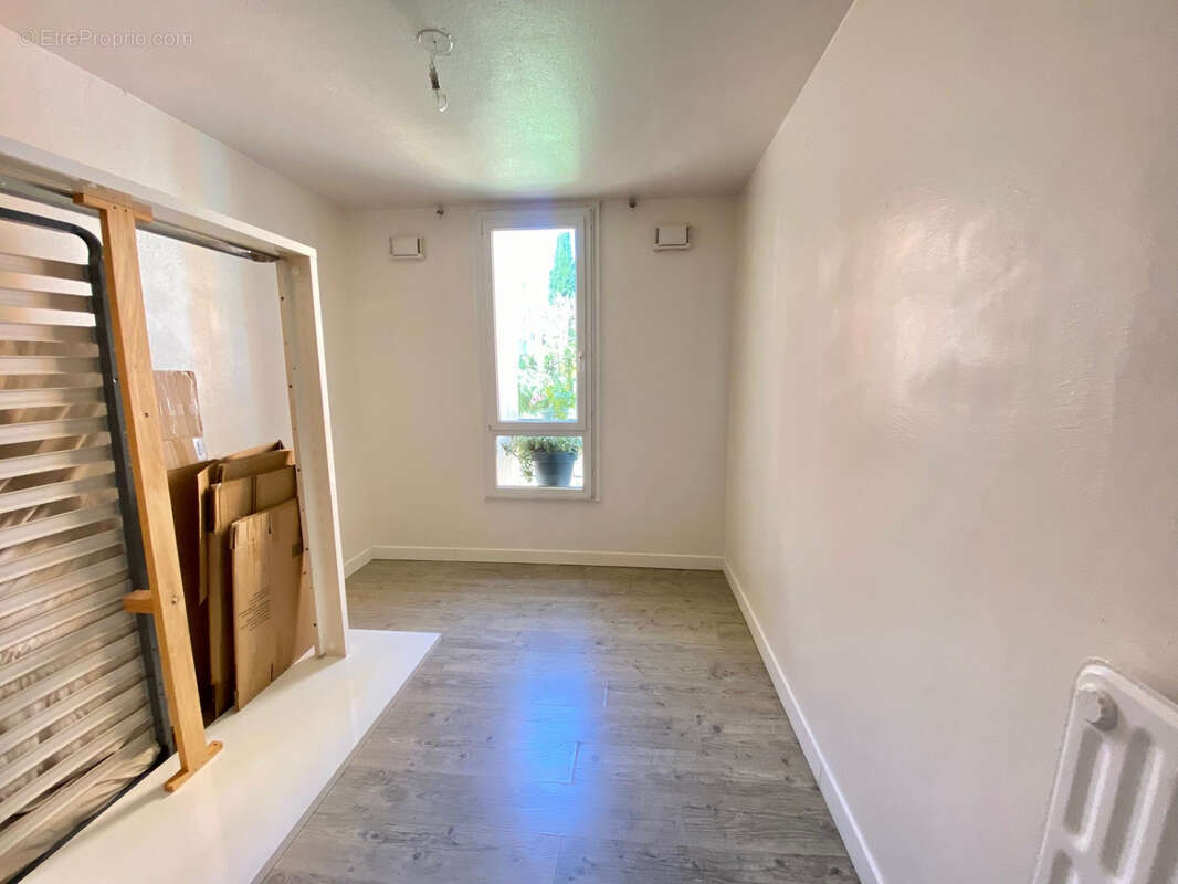 Appartement à CARROS