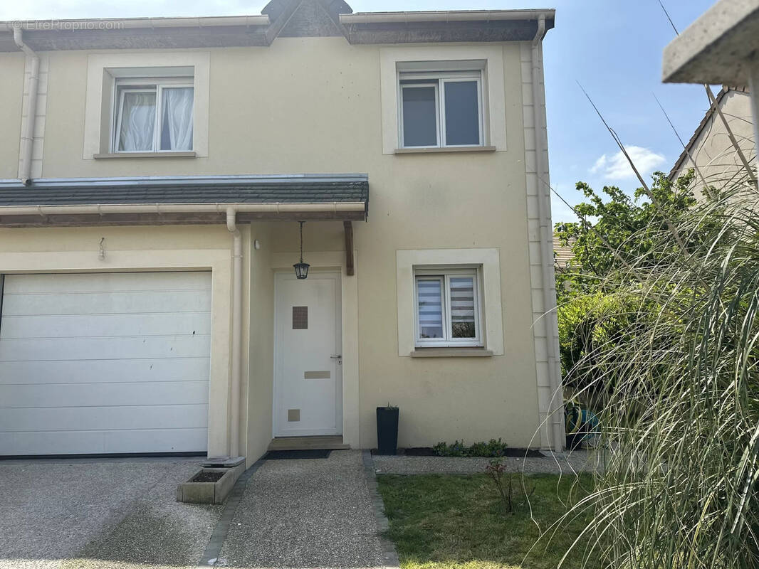 Maison à MONTIGNY-LES-CORMEILLES