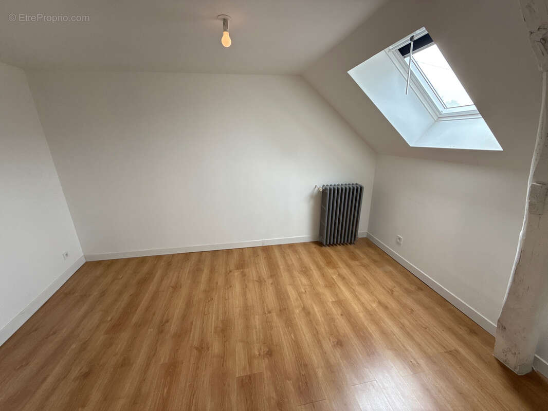 Maison à CHEMILLY-SUR-YONNE