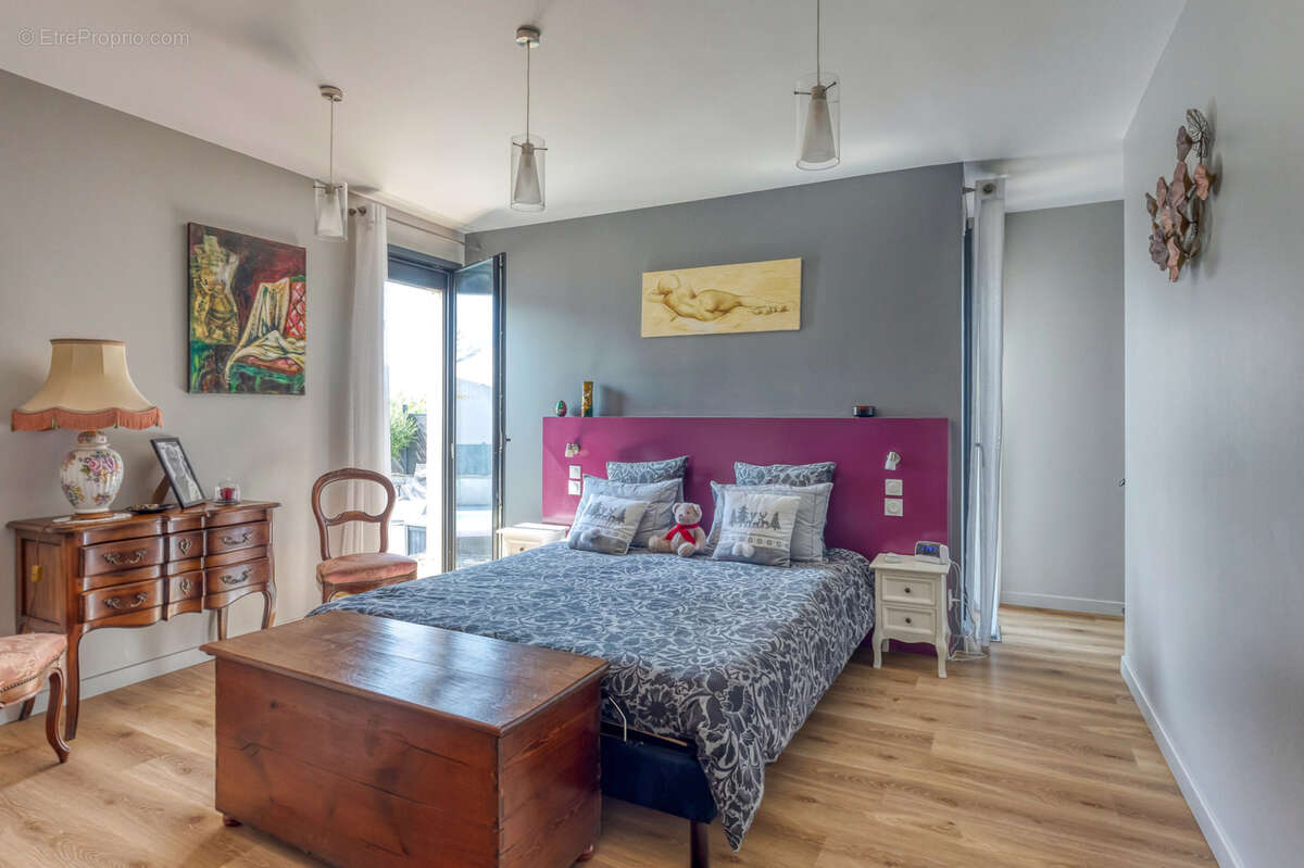 Maison à SAINT-NAZAIRE-LES-EYMES