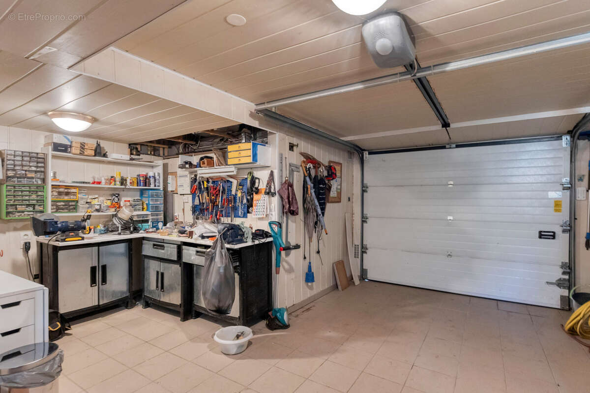 Maison à SAINT-NAZAIRE-LES-EYMES