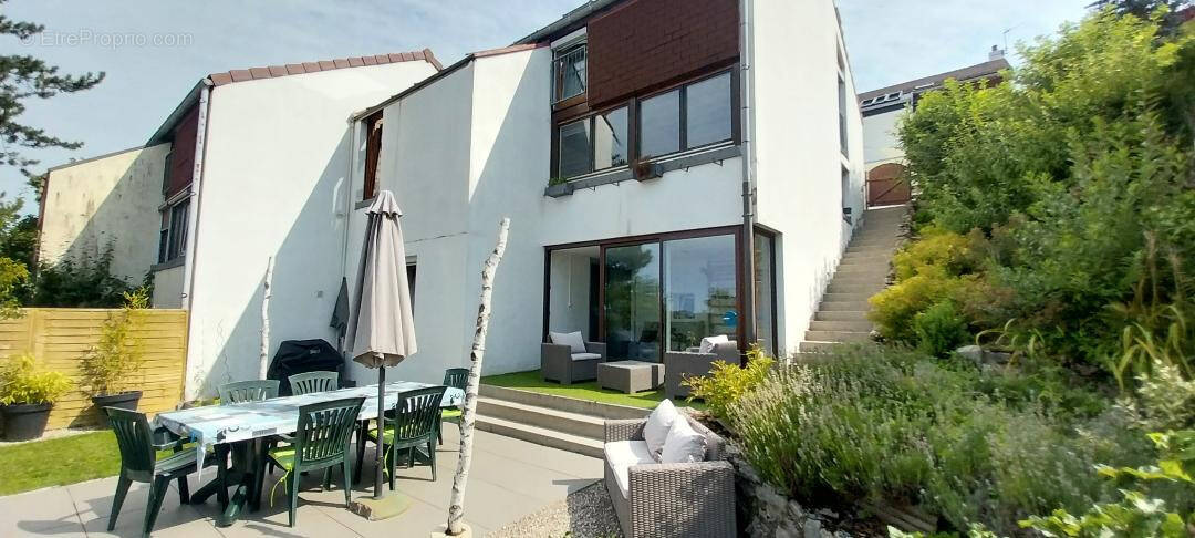 Maison à PONTARLIER