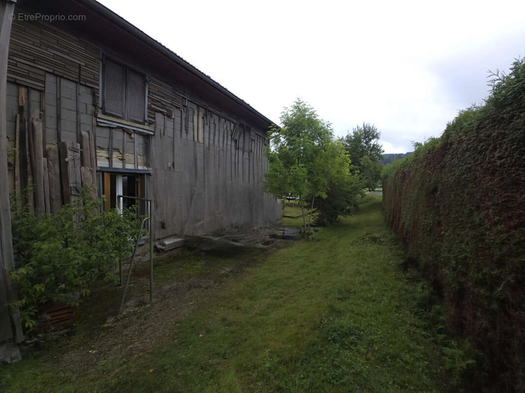 Maison à BIANS-LES-USIERS