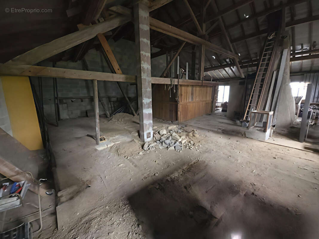 Maison à BIANS-LES-USIERS