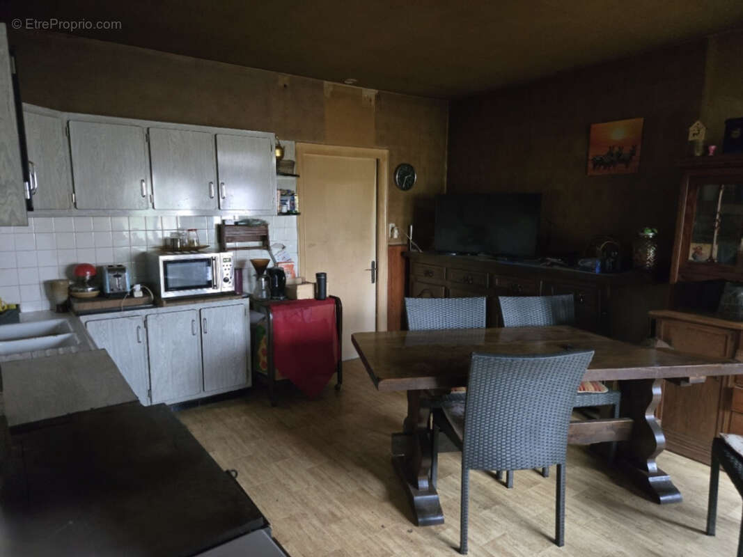 Maison à BIANS-LES-USIERS