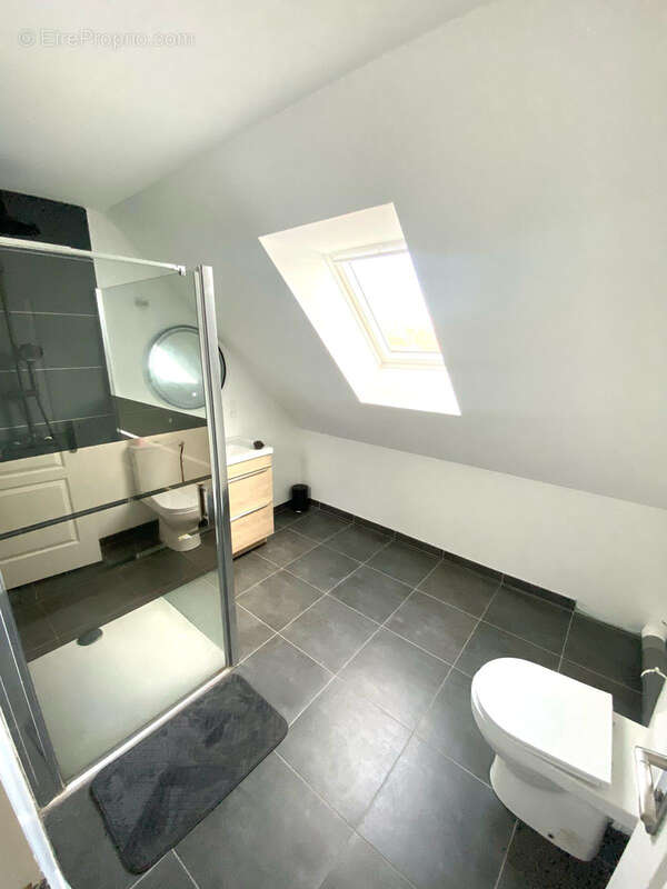 Maison à D&#039;HUISON-LONGUEVILLE