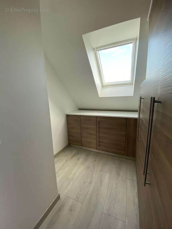 Maison à D&#039;HUISON-LONGUEVILLE