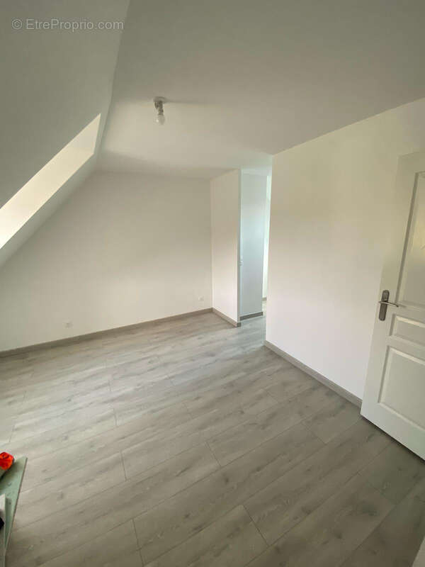 Maison à D&#039;HUISON-LONGUEVILLE