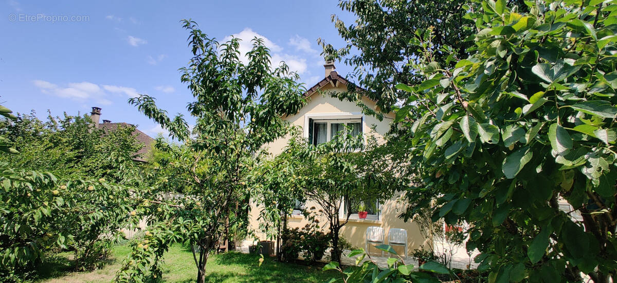 Maison à LA ROCHETTE