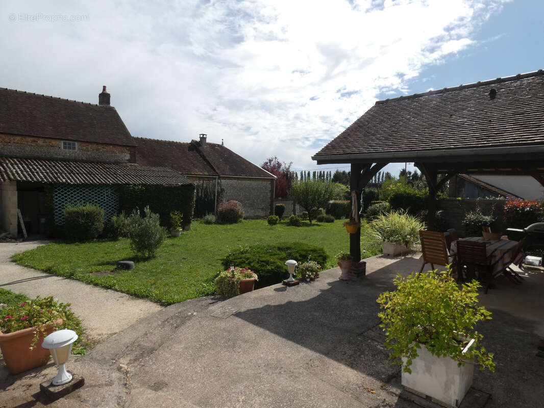 Maison à BELLECHAUME