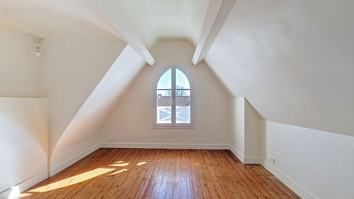 Maison à BROU-SUR-CHANTEREINE