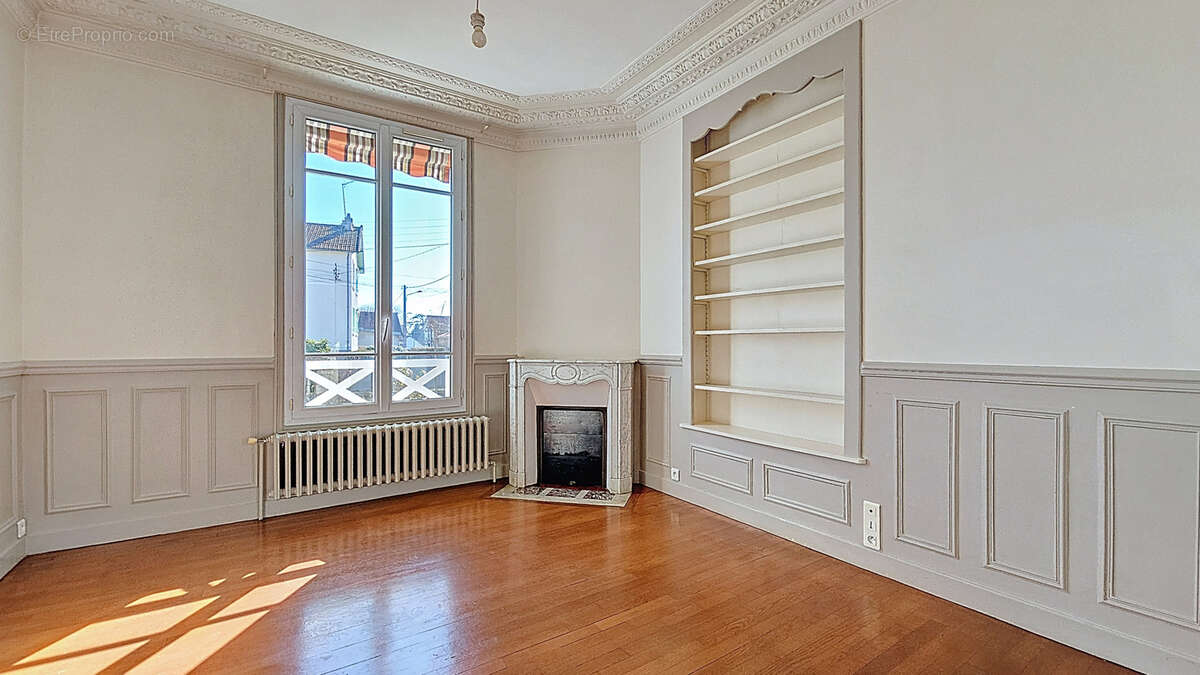 Maison à BROU-SUR-CHANTEREINE