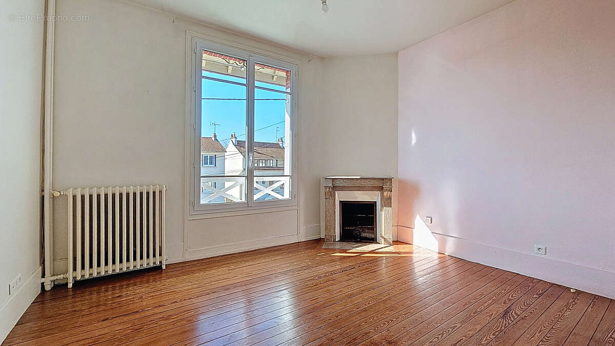 Maison à BROU-SUR-CHANTEREINE