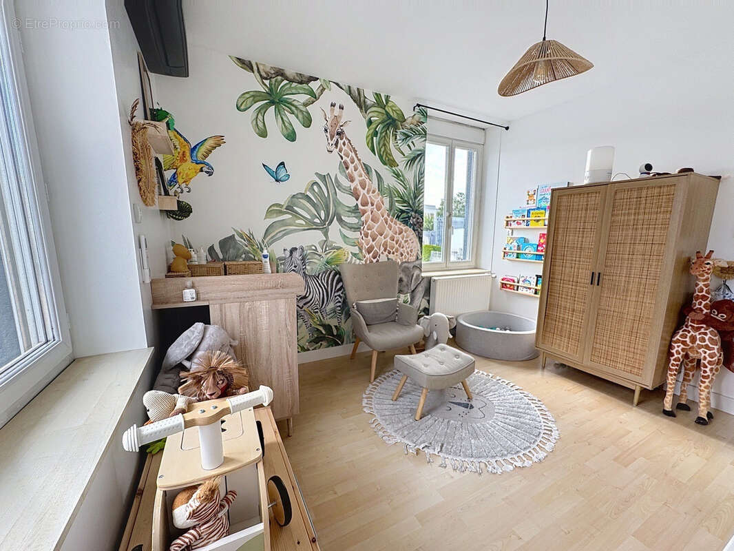 Maison à SAINT-GENIS-LAVAL