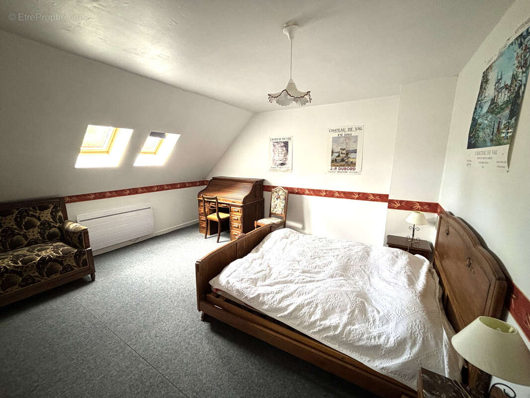 Maison à EGLISENEUVE-D&#039;ENTRAIGUES