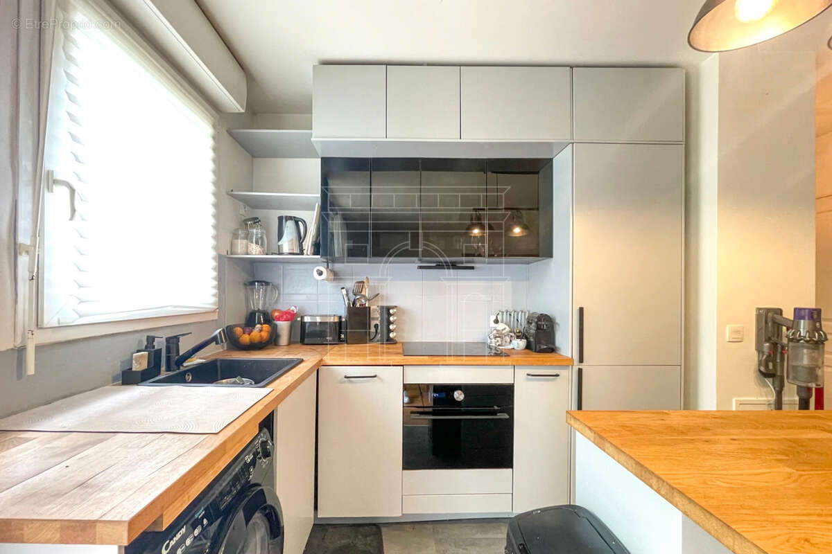 Appartement à LA GARENNE-COLOMBES