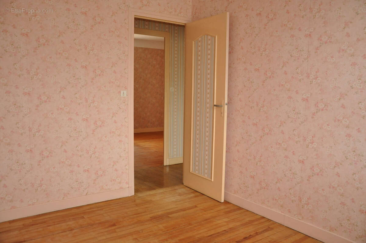 Maison à SAINT-GERMAIN-DES-FOSSES