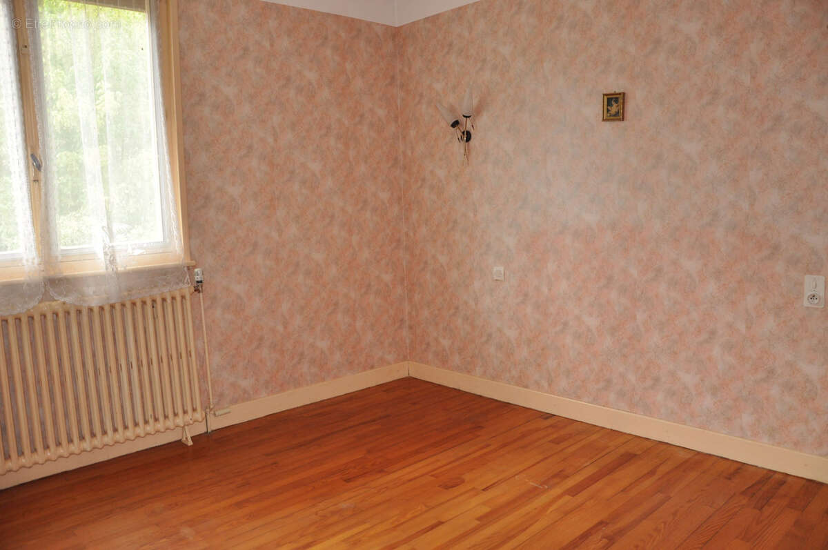 Maison à SAINT-GERMAIN-DES-FOSSES