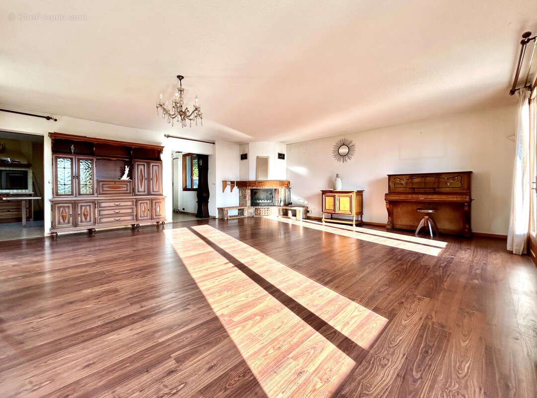 Maison à VARCES-ALLIERES-ET-RISSET