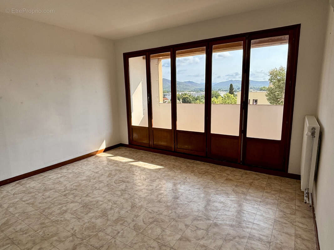 Appartement à HYERES