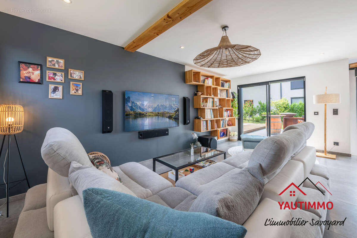 Maison à CRANVES-SALES