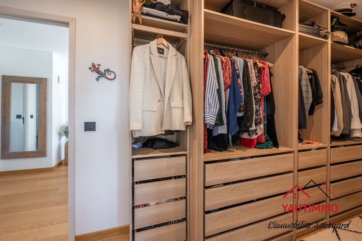 Maison à CRANVES-SALES