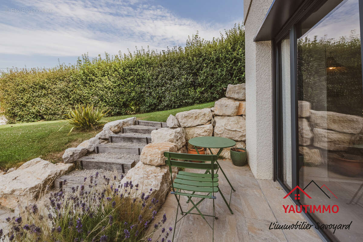 Maison à CRANVES-SALES