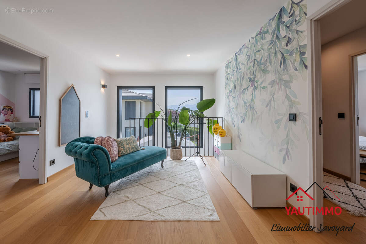 Maison à CRANVES-SALES