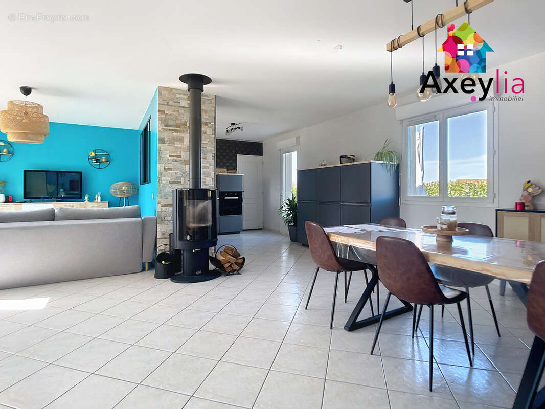 Maison à SAINT-JEAN-SAINT-MAURICE-SUR-LOIRE