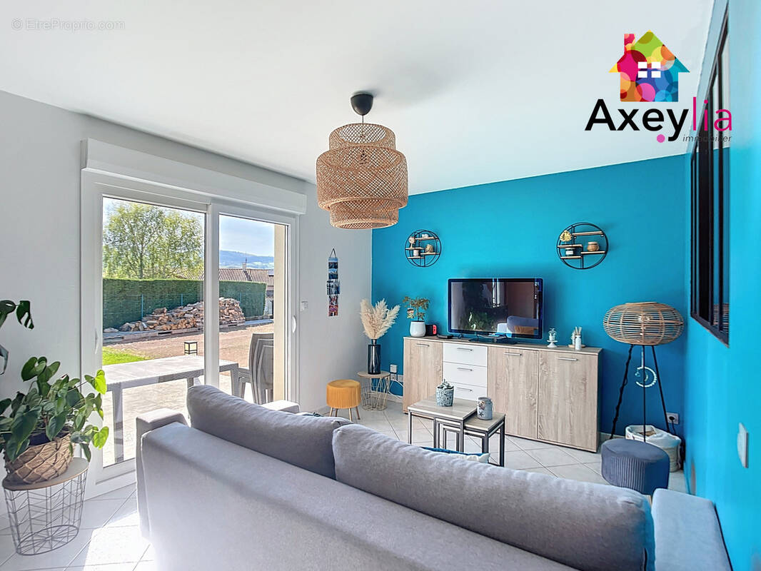 Maison à SAINT-JEAN-SAINT-MAURICE-SUR-LOIRE