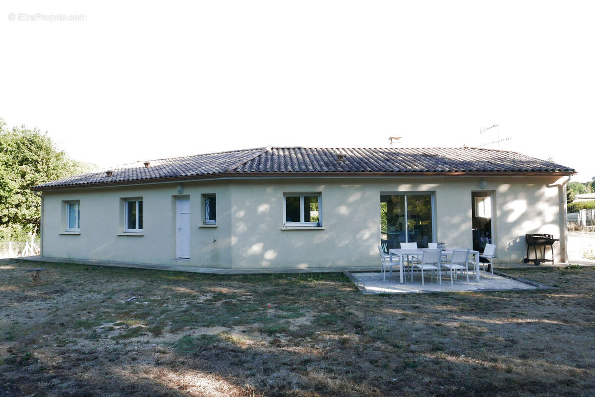 Maison à SAINT-ASTIER