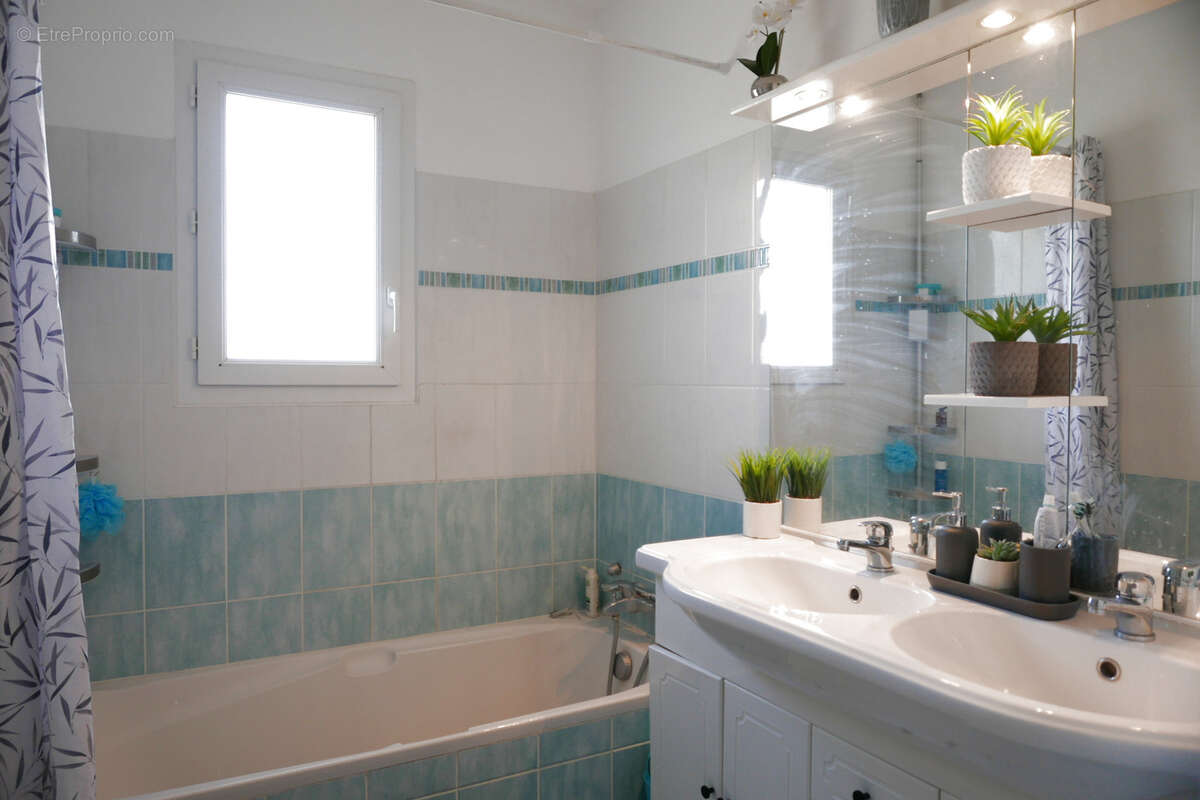 Maison à SAINT-ASTIER