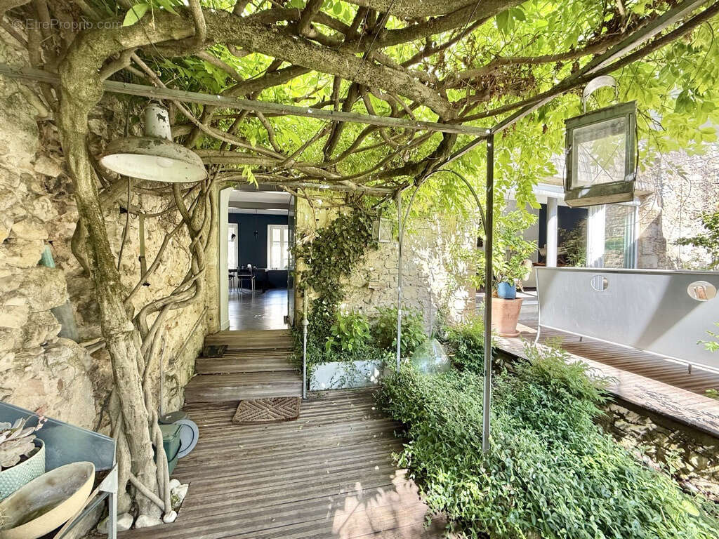 Maison à LORIOL-SUR-DROME