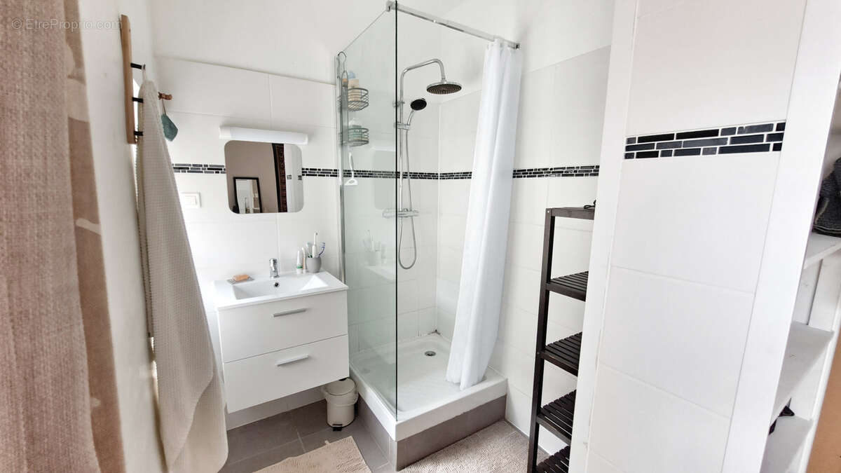 Appartement à GANGES