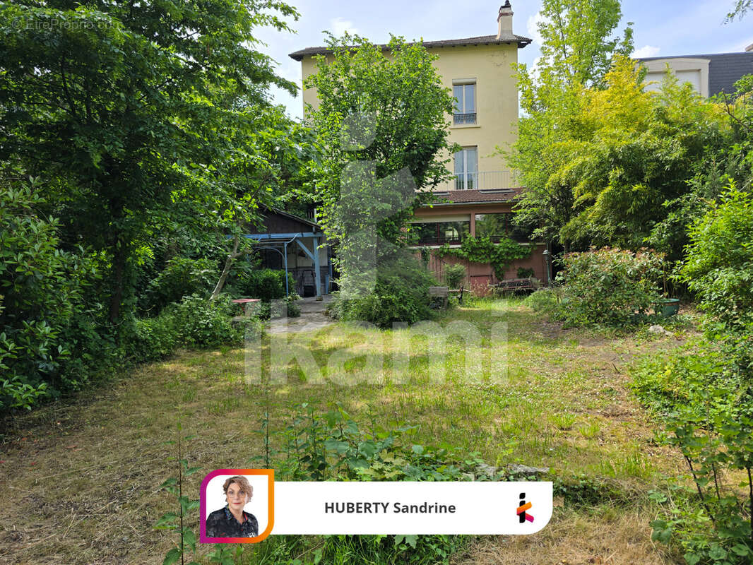 Maison à LIVRY-GARGAN