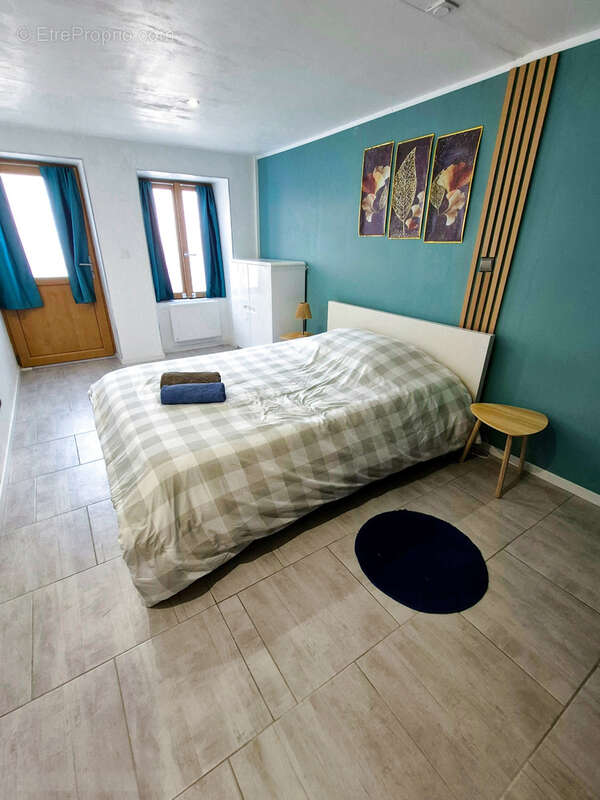 Maison à SAINT-CERGUES