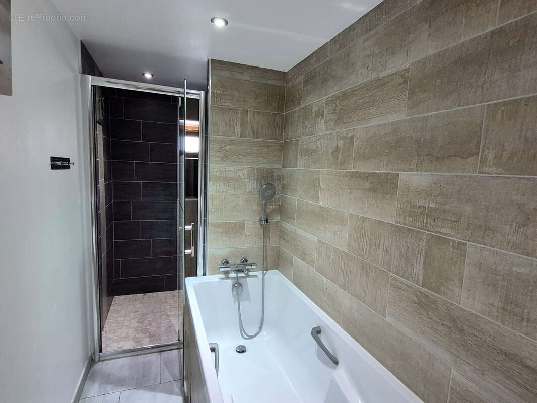 Maison à SAINT-CERGUES