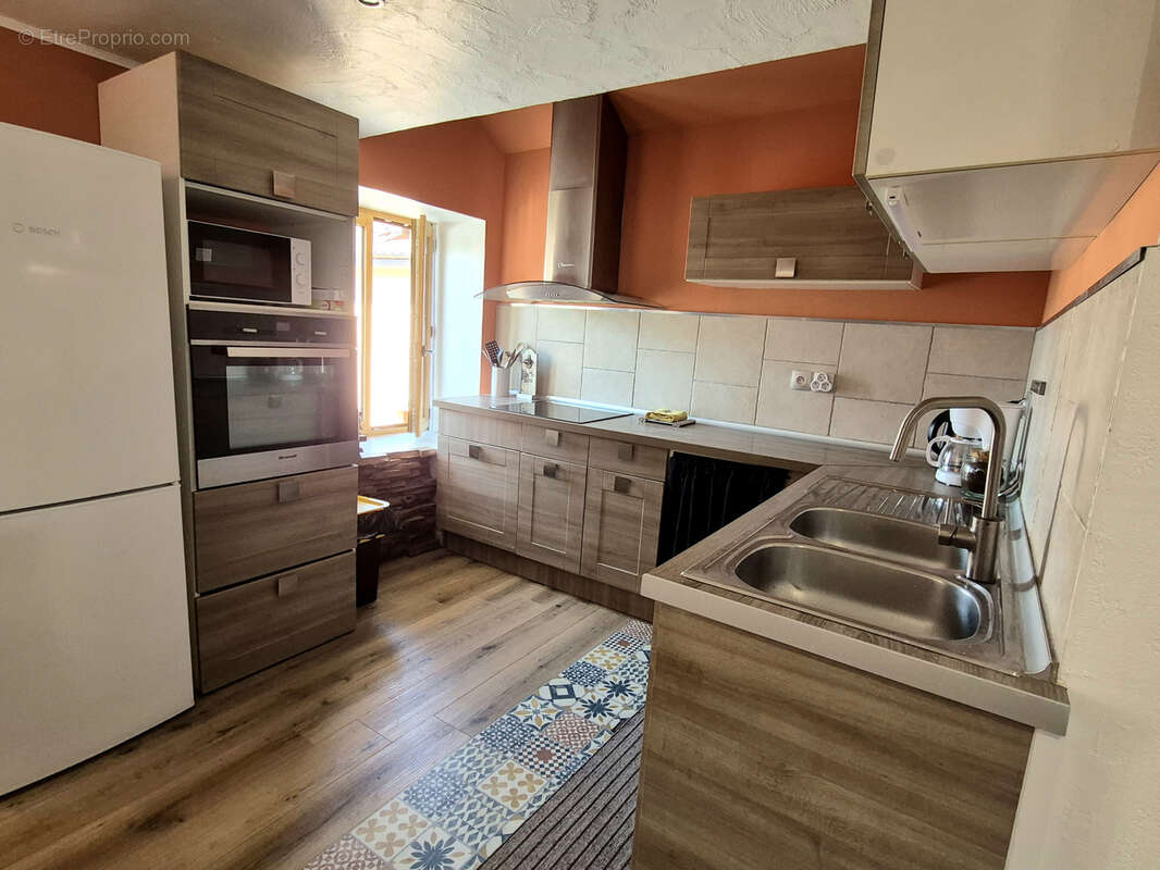 Maison à SAINT-CERGUES