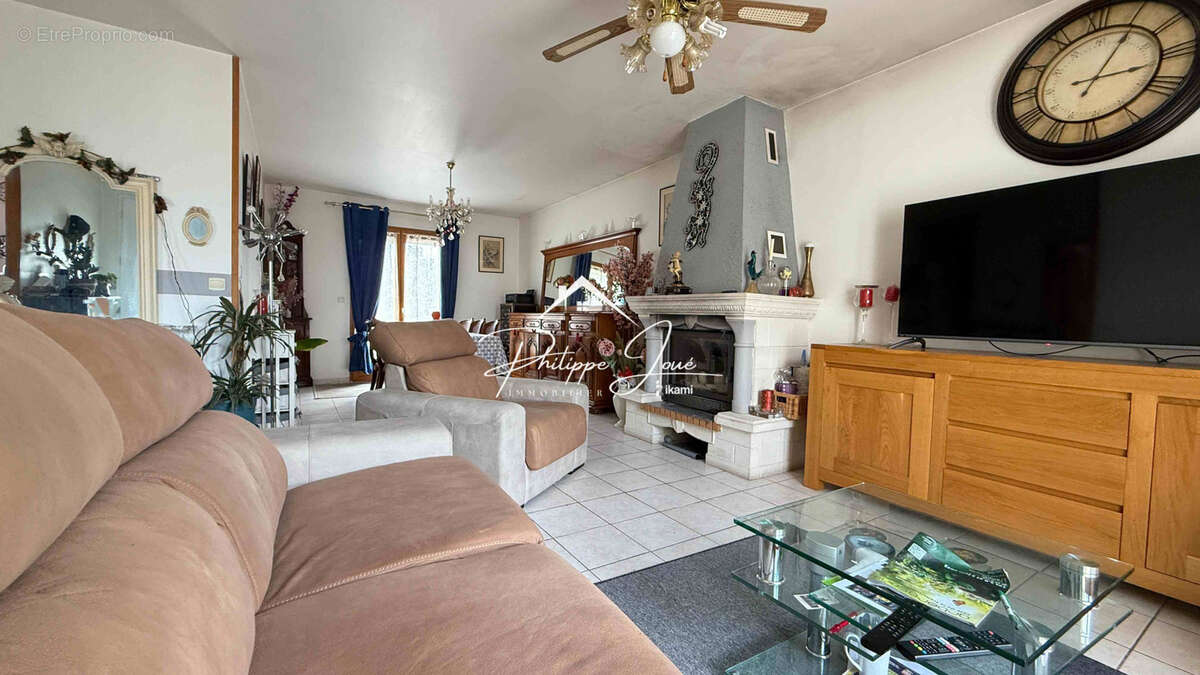 Maison à MALAY-LE-PETIT