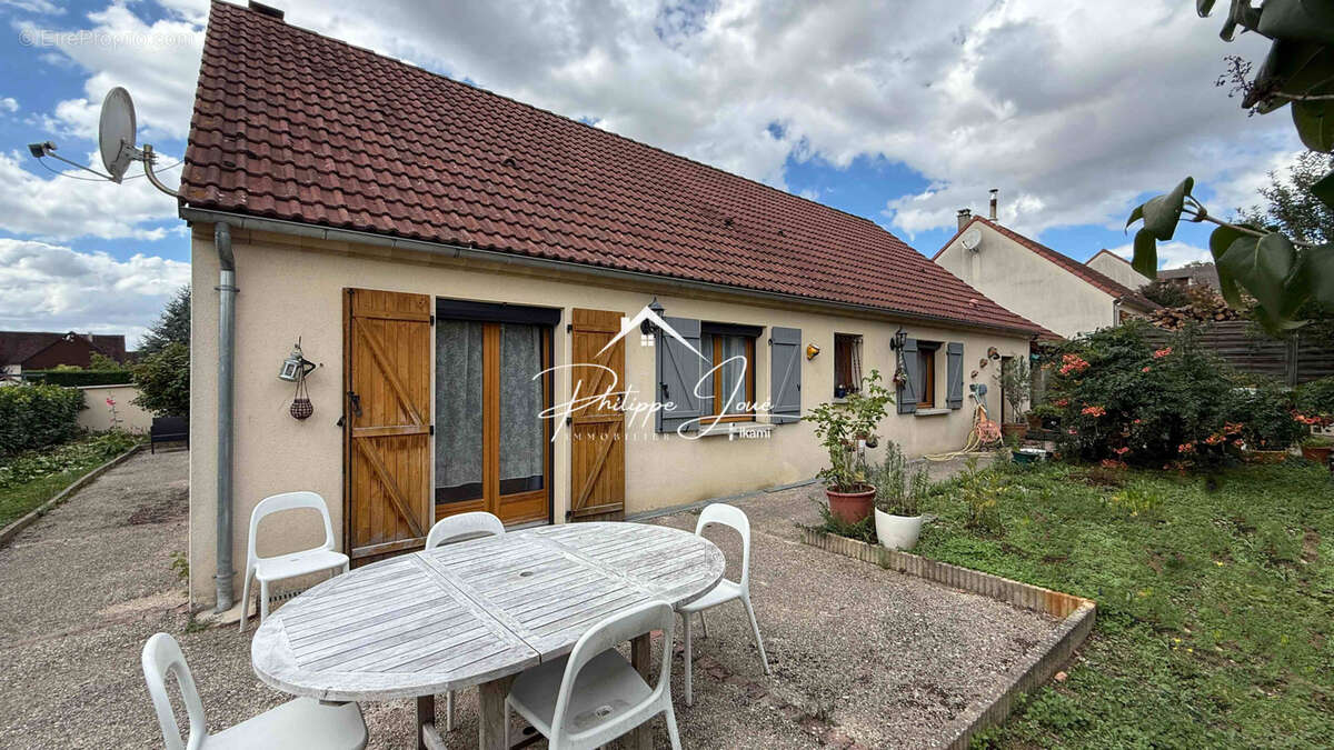 Maison à MALAY-LE-PETIT