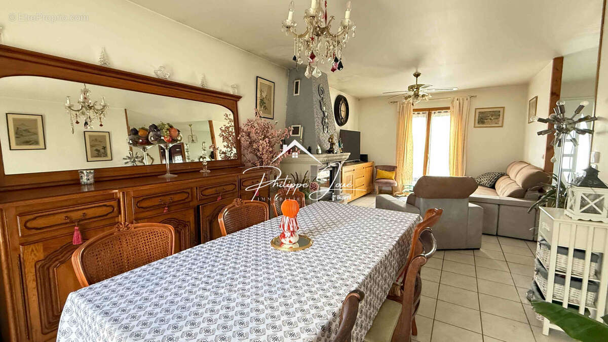 Maison à MALAY-LE-PETIT