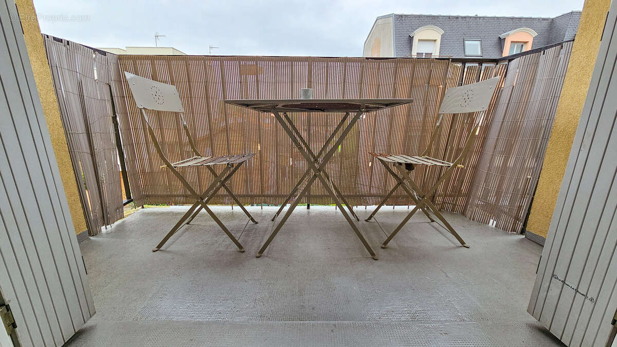 Appartement à SARTROUVILLE