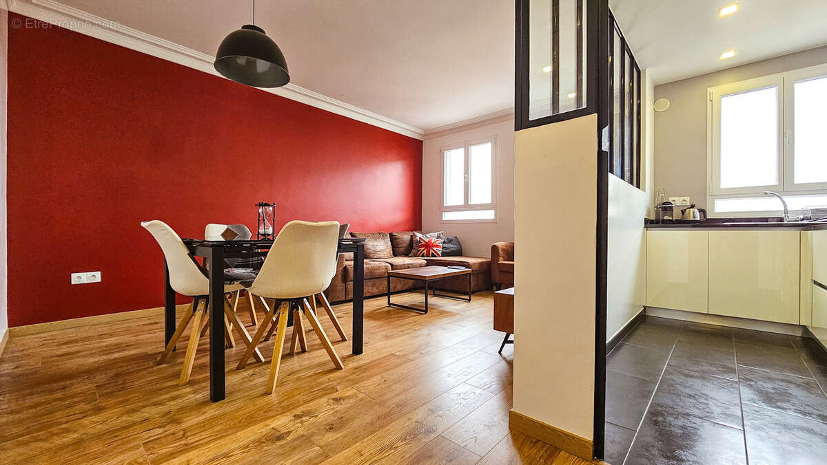 Appartement à SARTROUVILLE