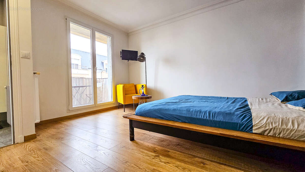 Appartement à SARTROUVILLE