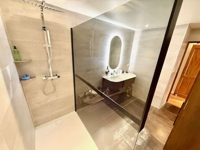 Appartement à DIVONNE-LES-BAINS