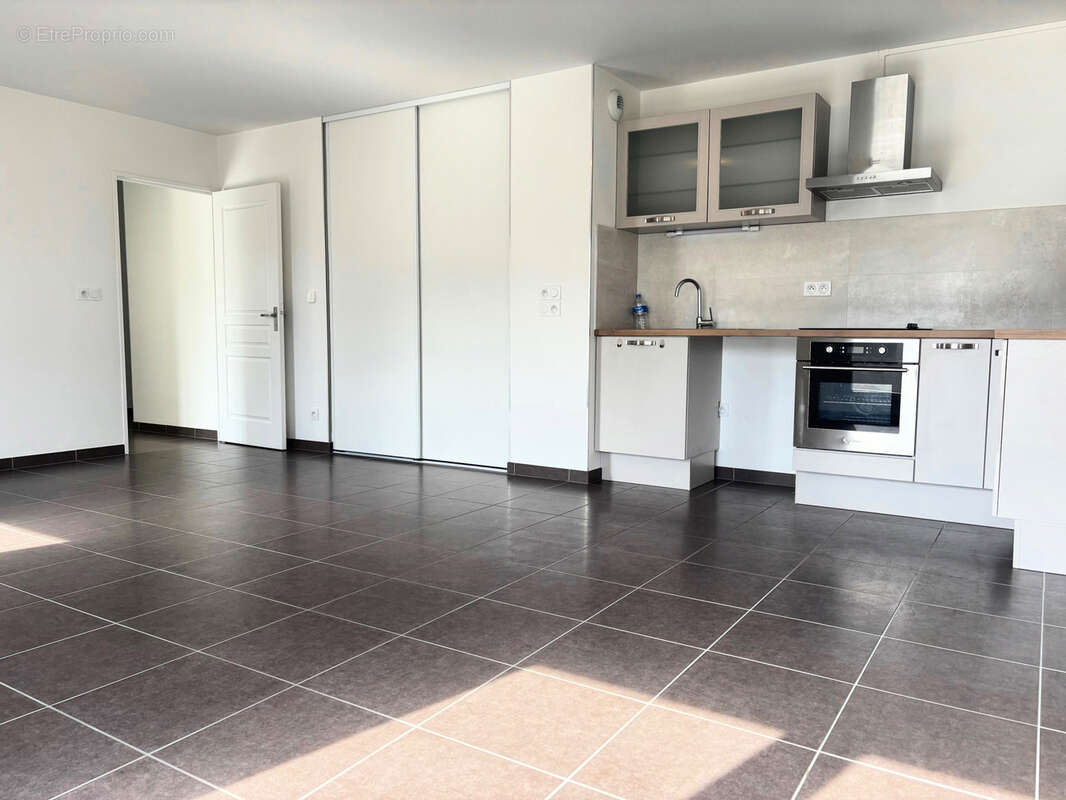 Appartement à SAINT-CYR-SUR-LOIRE