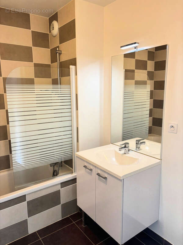 Appartement à SAINT-CYR-SUR-LOIRE