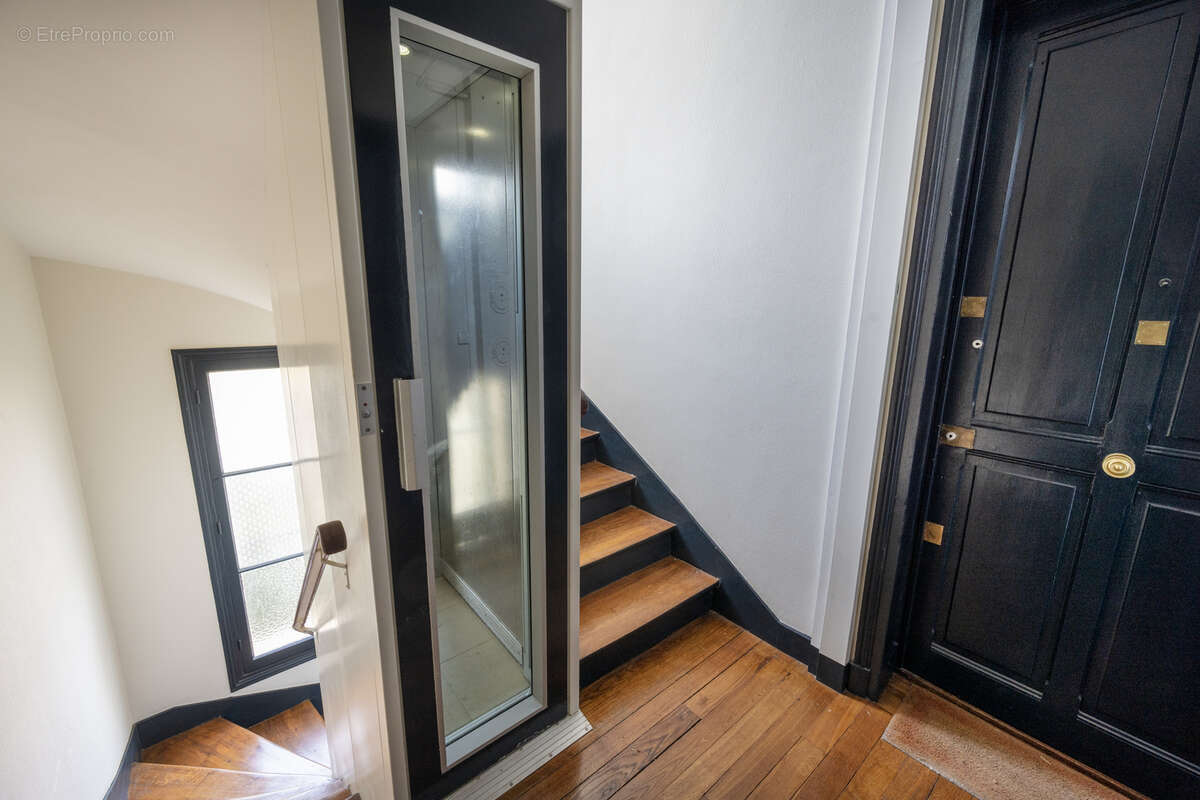 Appartement à MONTROUGE