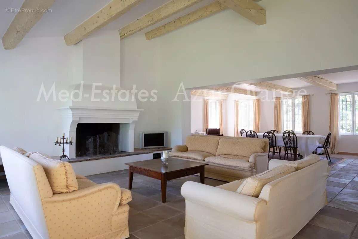 Maison à LE CANNET-DES-MAURES